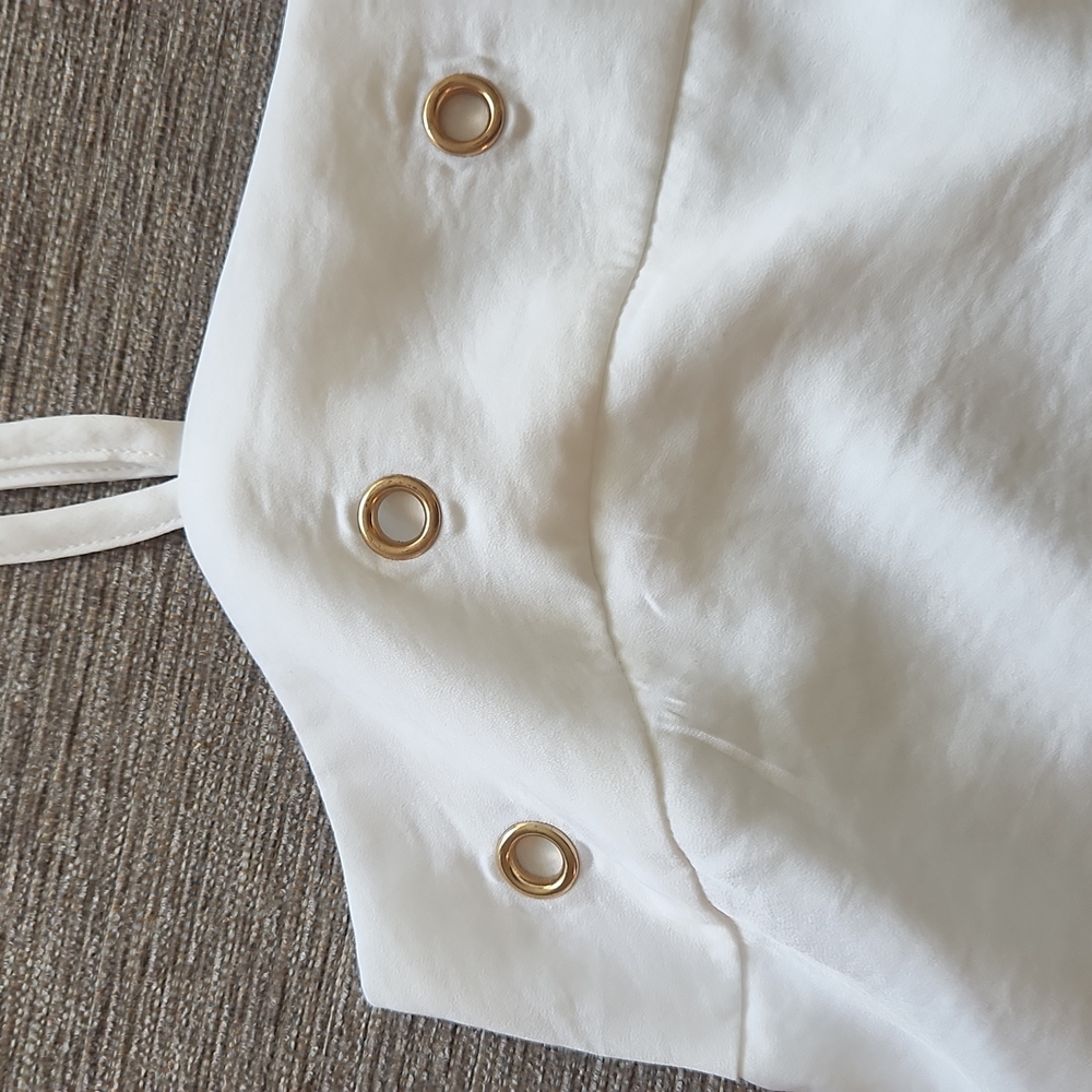 White top adjustable straps polyester lining. - Picture 3 of 4